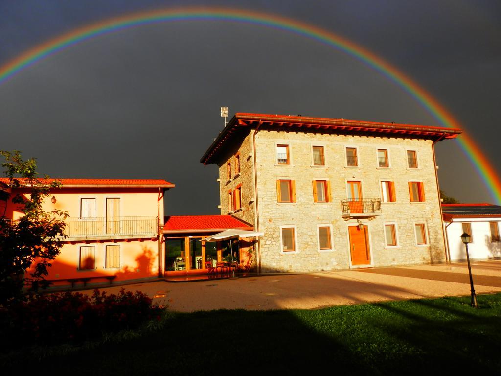 Agriturismo Cjargnei Povoletto ภายนอก รูปภาพ